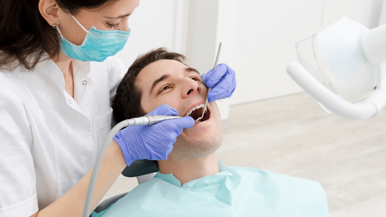 Common Dental Problems And How A Dentist Can Help You