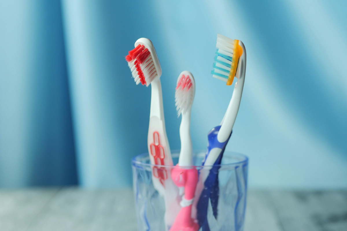 Replacing Toothbrushes and Knowing When Your Brush Is No Longer Effective